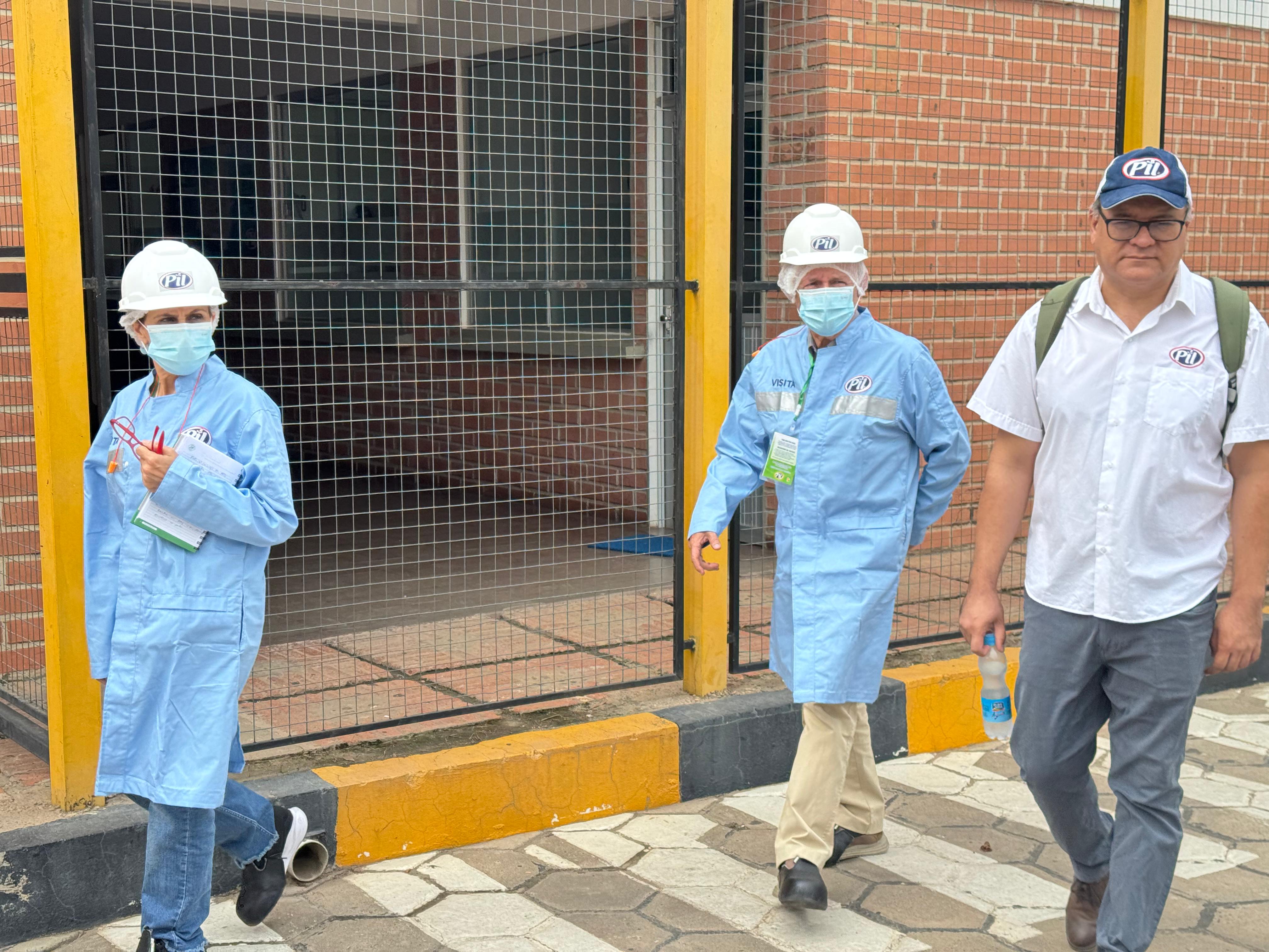 Solo los expertos certificados por la OMSA en esta área pueden realizar evaluaciones PVS, utilizando herramientas y manuales estandarizados.